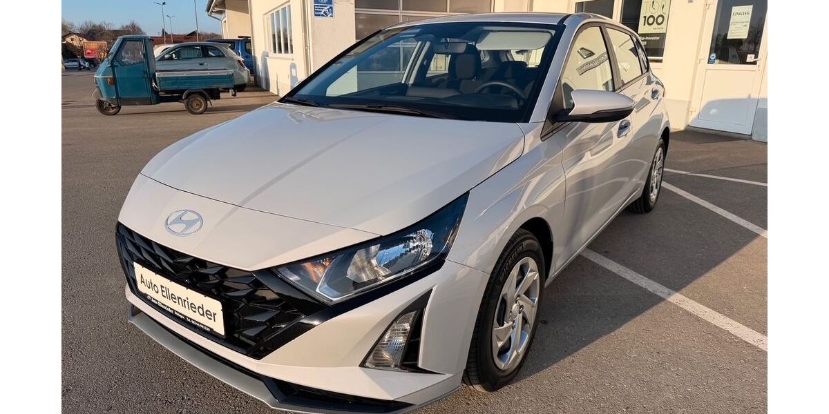 Hyundai i20 12.198 km 18.590 &euro; Dösingen 87679