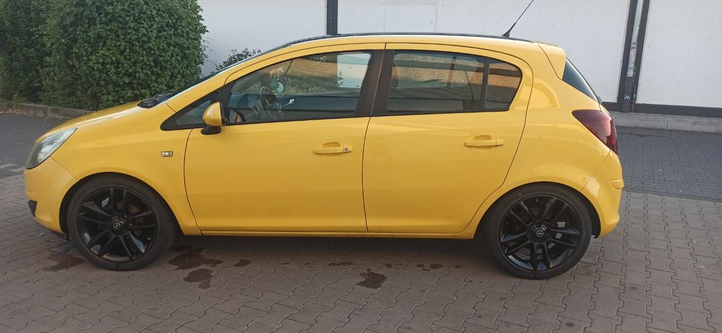 Opel Corsa 158.000 km 3.993 &euro; Osthofen 67574