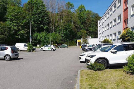 Großes Parkplatzgelände mit viel Potential zimmer