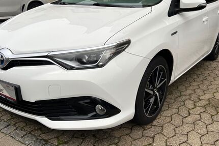 Toyota Auris 99.000 km 14.990 € Senden 89250