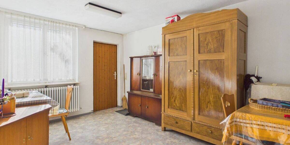 Mehrfamilienhaus, Wohnhaus Blumberg Riedböhringen - 9 Zimmer, 149 m&sup2;, 298.000&euro; | Angebot:26366587