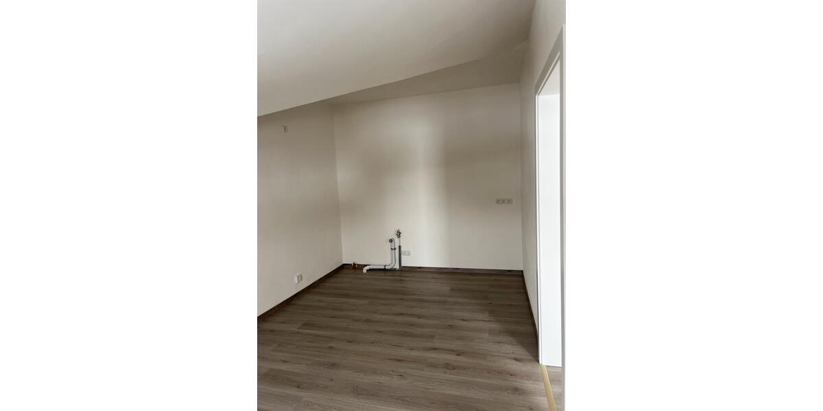 4-Raum-Dachgeschoss-Wohnung im Bahnhof Sohland 4 zimmer