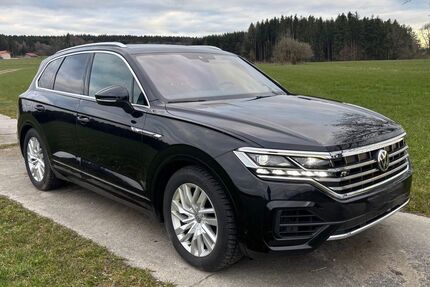 VW Touareg 85.000 km 47.700 &euro; Stöttwang 87677