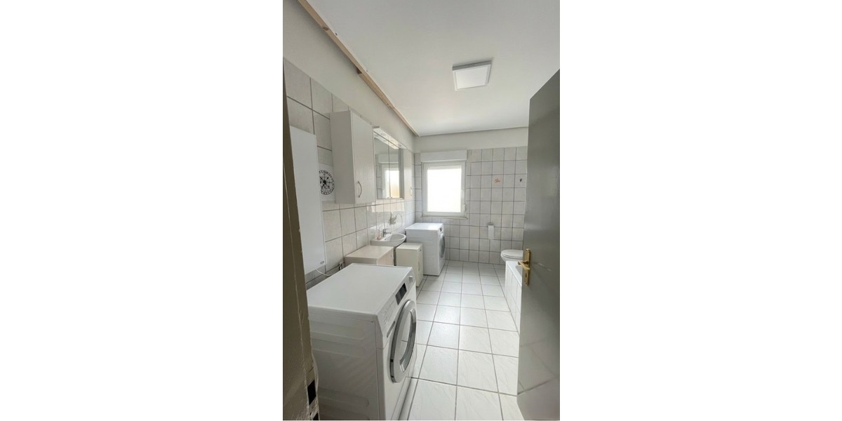Großzügiges Einfamilienhaus mit Dachterrasse, Scheune und zusätzlichem Grundstück - Einfamilienhaus Weiler bei Monzingen | Angebot:26268955