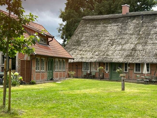 - Nachhaltige Baumaterialien - Zwei sehr hochwertig sanierte Landhäuser in Ortsrandlage 8 zimmer
