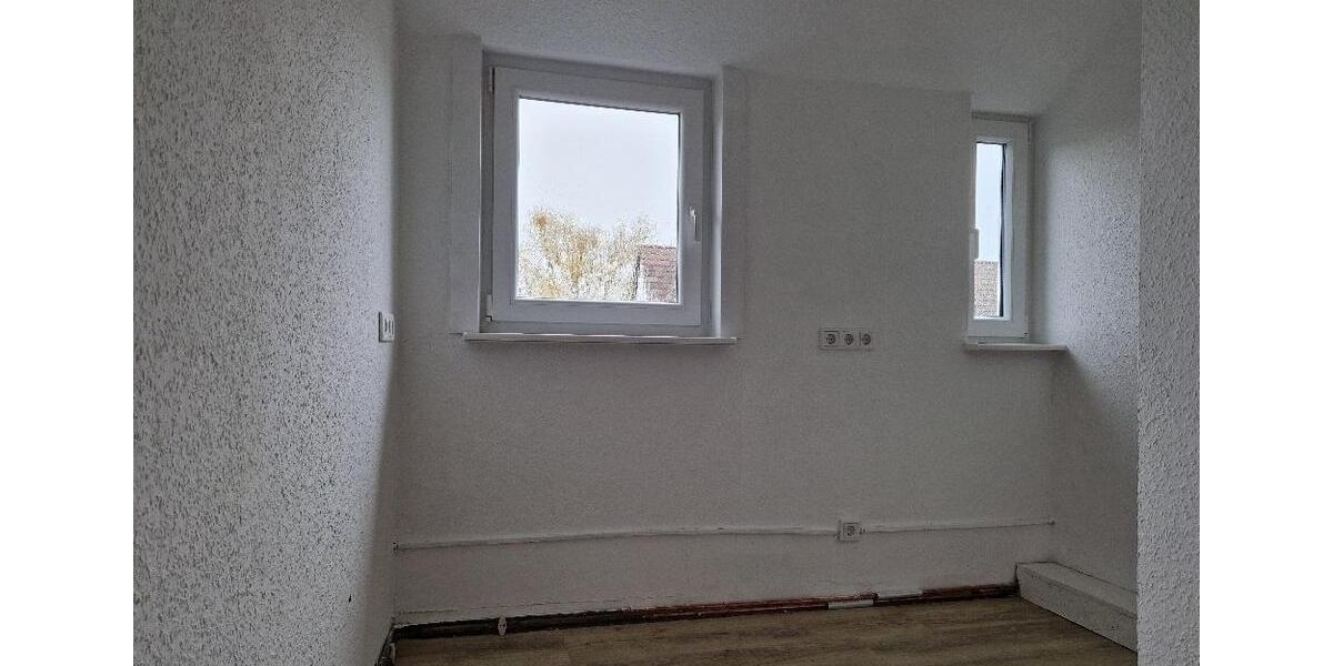 Dachgeschoßwohnung Achern - 3 Zimmer, 46 m&sup2;, 320&euro; | Angebot:25990836