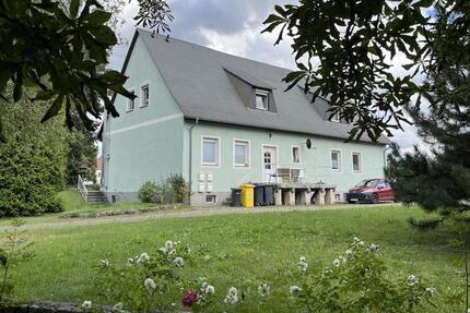 Individuelle Dachwohnung mit EBK, Laminat und Wannenbad! Grüne Umgebung! zimmer