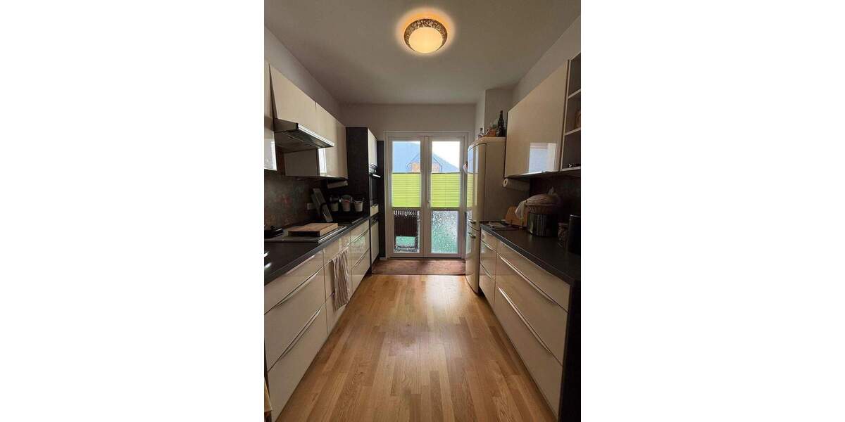 großzügige 4-Zimmerwohnung in ruhiger Elblage von Laubegast zu vermieten 4 zimmer