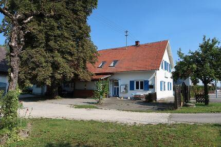 Monteurwohnung (Haus) mit viel Platz und Parkmöglichkeiten 5 zimmer