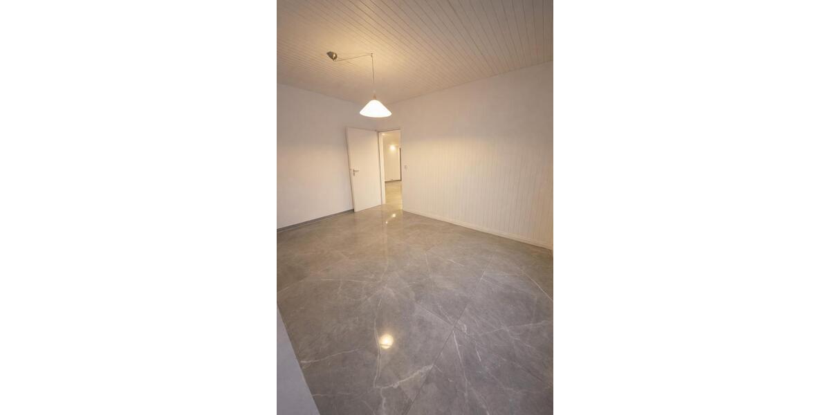 Etagenwohnung Rosengarten - 5 Zimmer, 160 m&sup2;, 1.700&euro; | Angebot:24843001