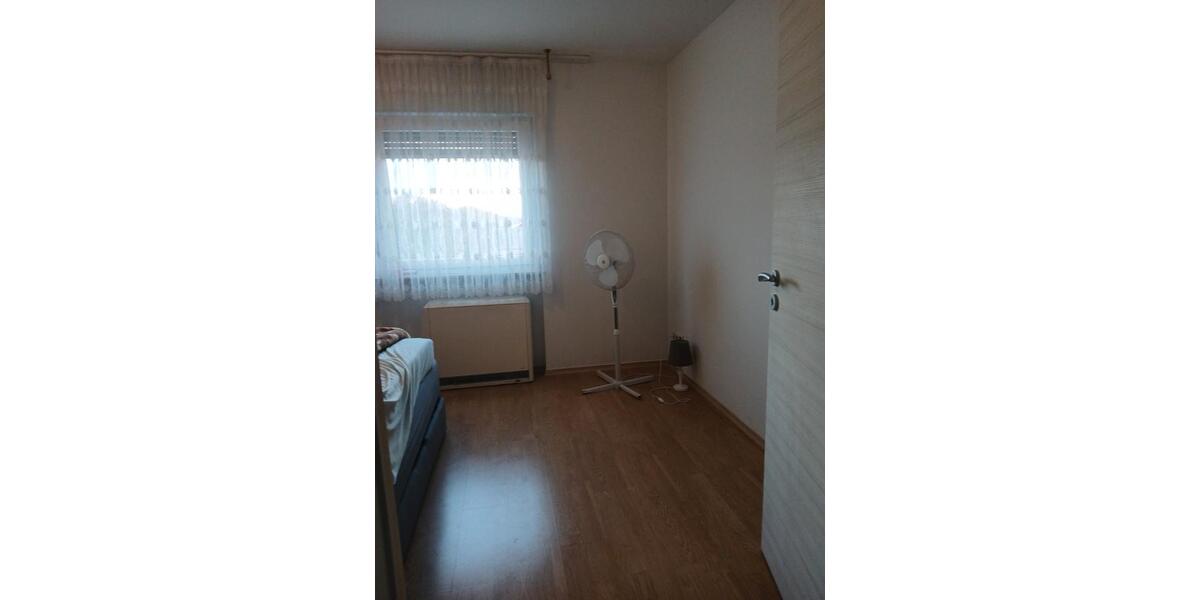 Etagenwohnung Burglengenfeld - 3 Zimmer, 80 m&sup2;, 220.000&euro; | Angebot:26136878