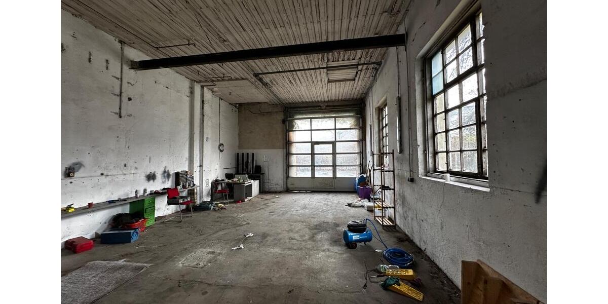 Lagerhalle in Bayreuth – 110 qm frei ab 01.02.2026 - mit Rolltor zimmer