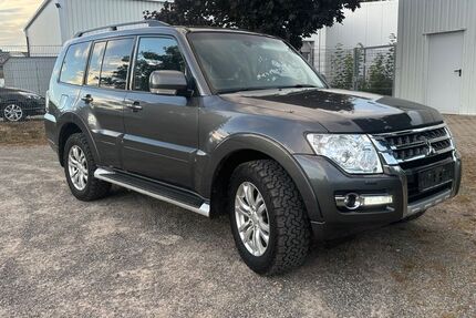 Mitsubishi Pajero 281.500 km 13.500 € Ludwigslust 19288