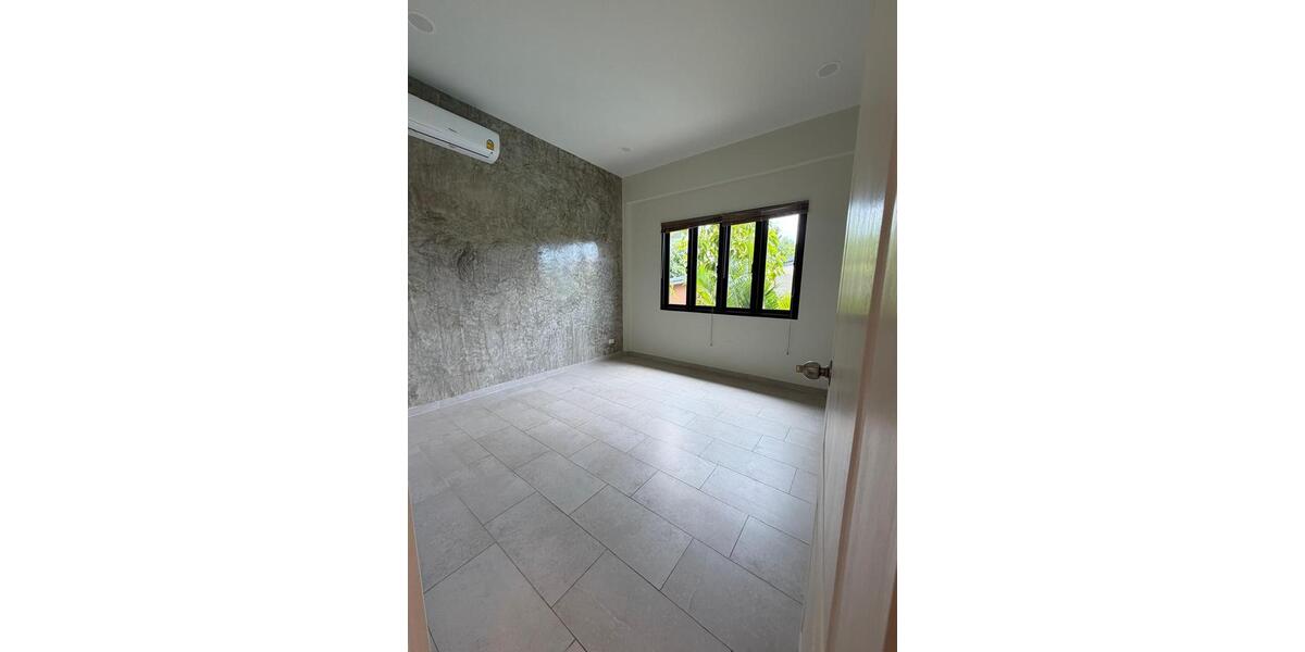 Villa Düsseldorf Stadtbezirk 8 - 5 Zimmer, 220 m&sup2;, 190.000&euro; | Angebot:26869964