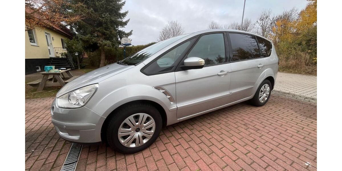 Ford S-Max 173.000 km 4.600 € Frankenberg 09669