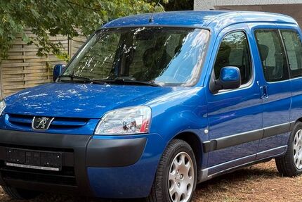 Peugeot Partner 161.000 km 2.200 &euro; Aalen 73431