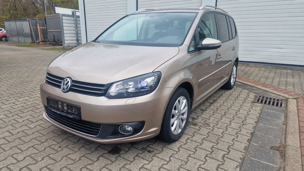 VW Touran 155.773 km 5.999 &euro; Wolfen 06766