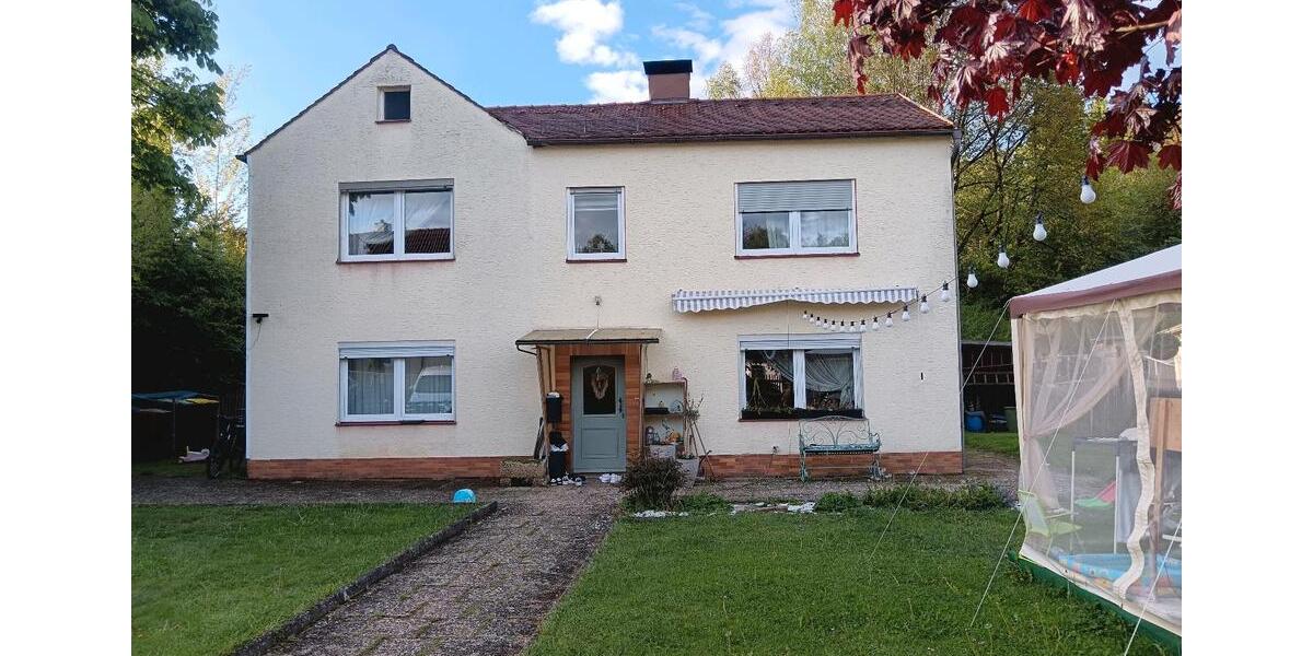 Einfamilienhaus Marktredwitz - 6 Zimmer, 130 m&sup2;, 220.000&euro; | Angebot:26407408