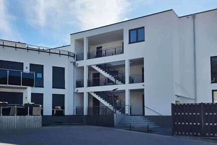 Wohnung zum Mieten in Hameln 2.288 € 176 m² 4 zimmer