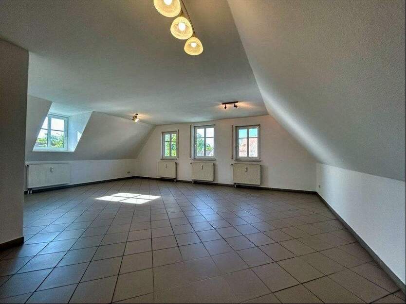 Miete: Moderne Wohnung in zentraler Lage 4 zimmer