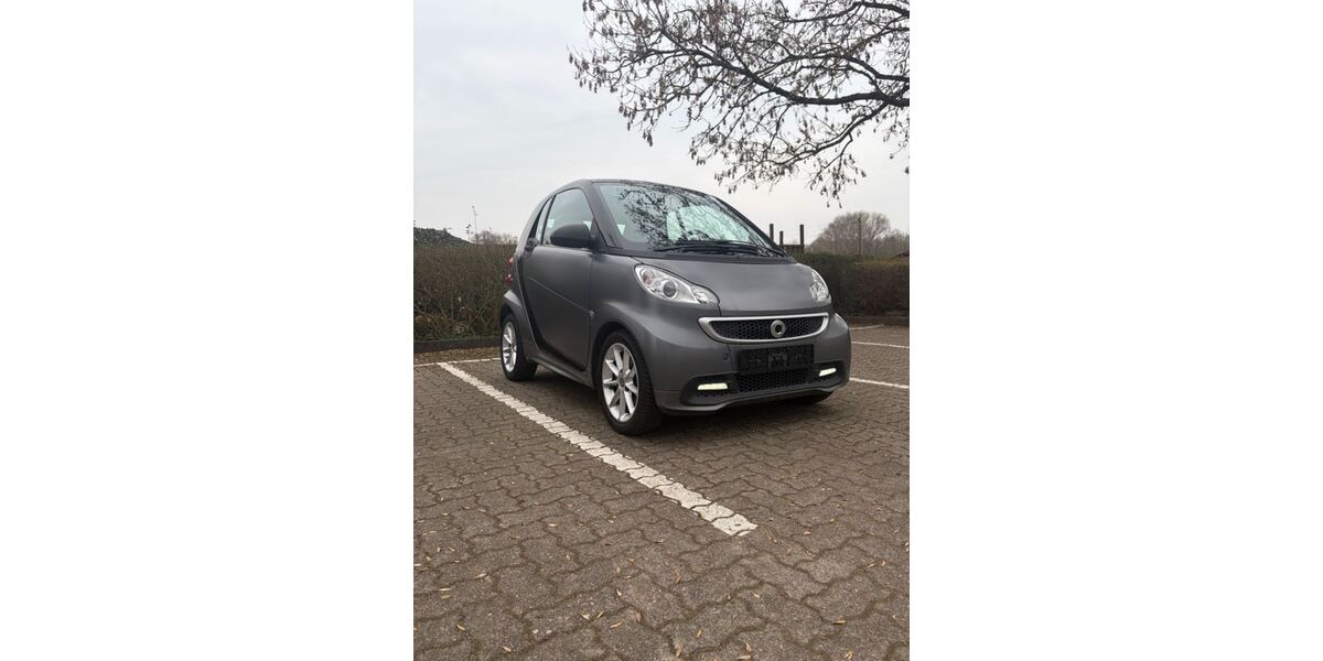 Smart ForTwo 99.780 km 5.700 &euro; Hamburg 22177