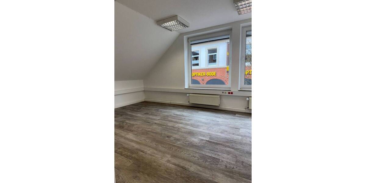 Gewerbeobjekt Syke - 4 Zimmer, 155 m&sup2;, 1.200&euro; | Angebot:26015512