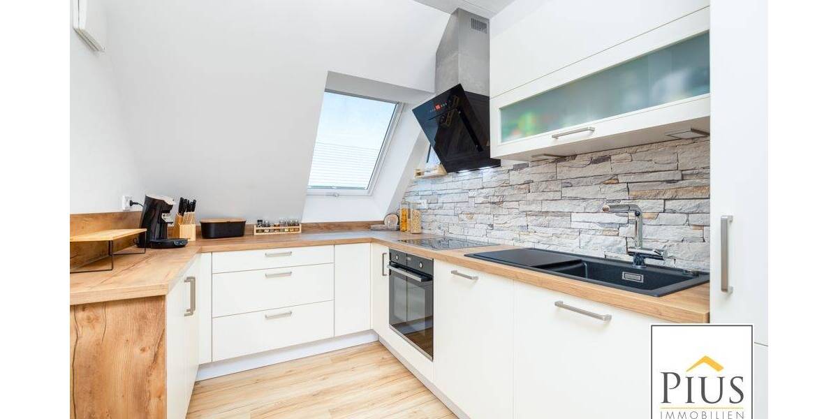 Stilvolles Wohnen! Moderne, barrierefreie 3-Zi.-Whg., Bj. 2019, KfW55, Loggia, incl. EBK u. TG-Stellpl. 3 zimmer