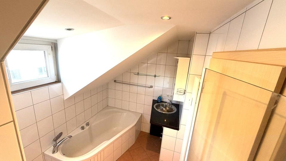 Dachgeschoßwohnung Hofbieber - 3 Zimmer, 82 m&sup2;, 169.500&euro; | Angebot:23110462