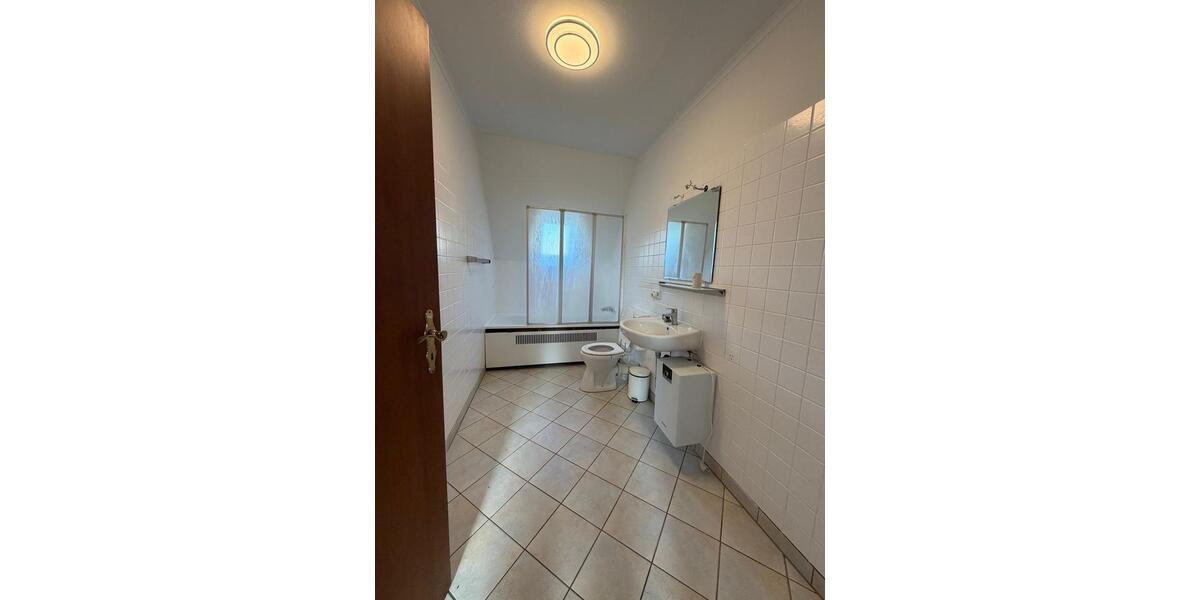 Erdgeschoßwohnung Leverkusen Bergisch Neukirchen - 5 Zimmer, 100 m&sup2;, 1.900&euro; | Angebot:25616673