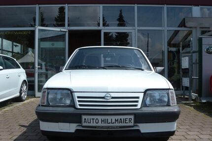 Opel Ascona 67.162 km 4.999 € Fürstenfeldbruck 82256