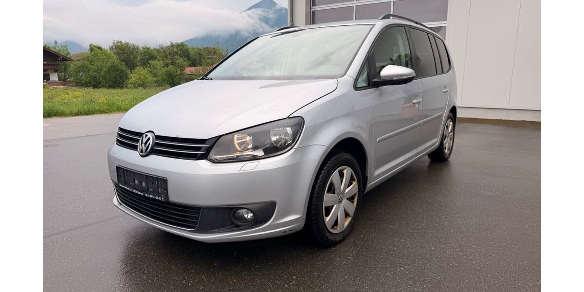 VW Touran 248.300 km 4.899 &euro; Grassau 83224