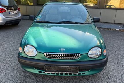 Toyota Corolla 236.000 km 2.399 &euro; Duisburg 47058