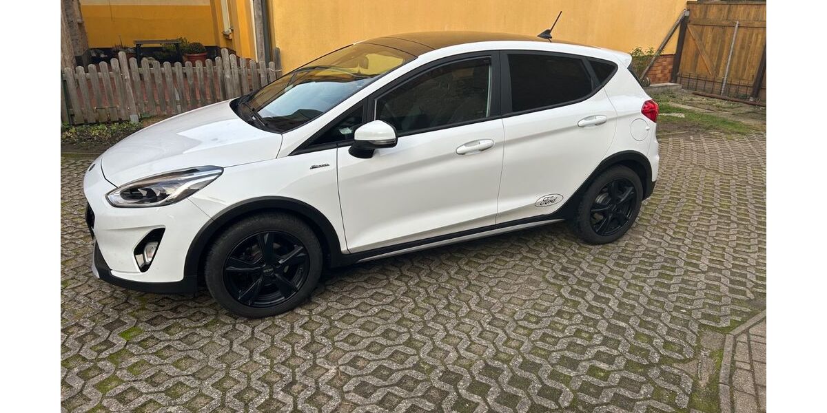 Ford Fiesta 53.000 km 12.599 &euro; Schwaan 18258