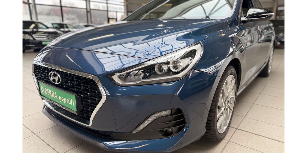 Hyundai i30 91.523 km 13.490 &euro; Bottrop 46236