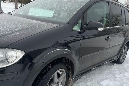 VW Touran 242.916 km 4.499 &euro; Berlin 13359