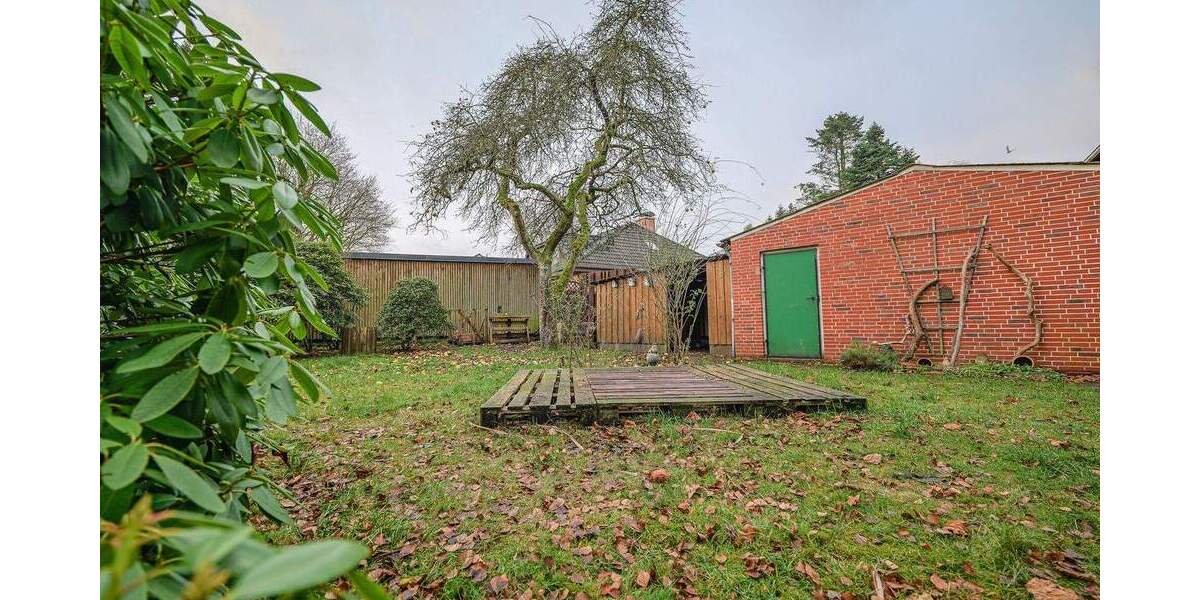 Zentral gelegenes Haus mit schönem Grundstück und Entwicklungspotenzial! 4 zimmer