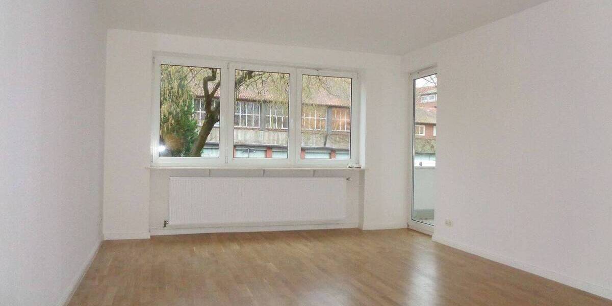 Einziehen und Wohlfühlen! 3 Zimmer- Wohnung mit Balkon, Einbauküche, Bad mit Wanne, Keller 3 zimmer