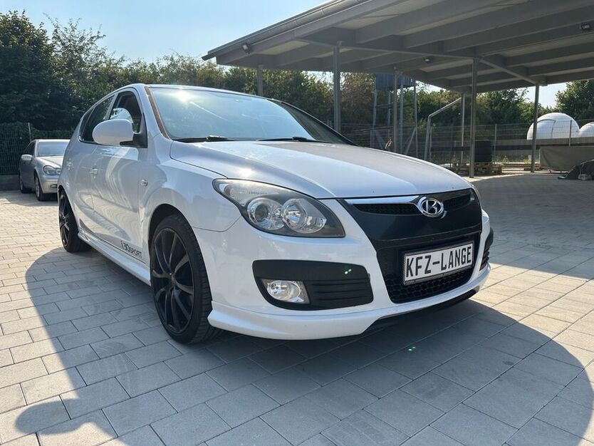 i30