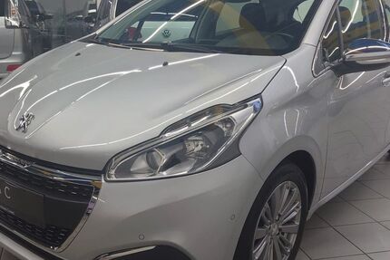 Peugeot 208 102.000 km 9.980 &euro; Coswig (Anhalt) 06869