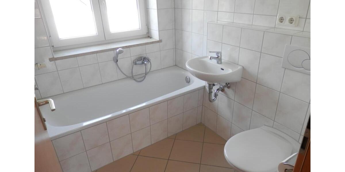 Einfamilienhaus Neuötting - 5 Zimmer, 105 m&sup2;, 1.200&euro; | Angebot:26408413