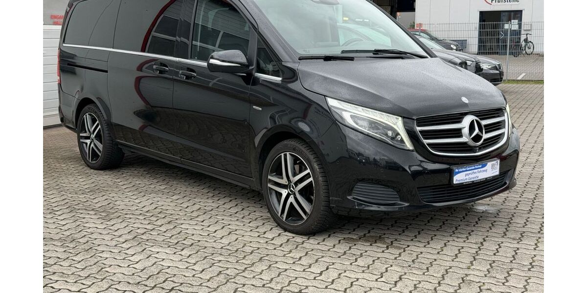 Mercedes-Benz 220 214.000 km 24.990 &euro; Neumünster 24539