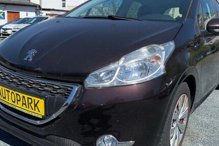 Peugeot 208 128.500 km 4.990 &euro; Heidenau 01809
