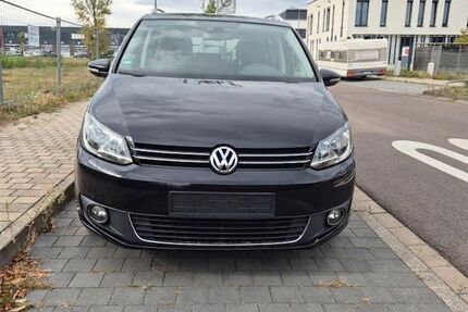VW Touran 220.000 km 6.200 &euro; Karlsruhe 76149