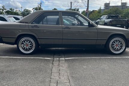 Mercedes-Benz 190 204.000 km 6.000 &euro; Gorxheimertal 69517