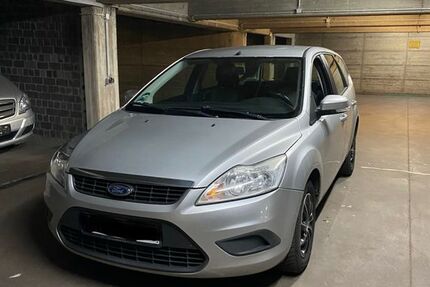 Ford Focus 214.000 km 2.990 &euro; Duisburg 47166