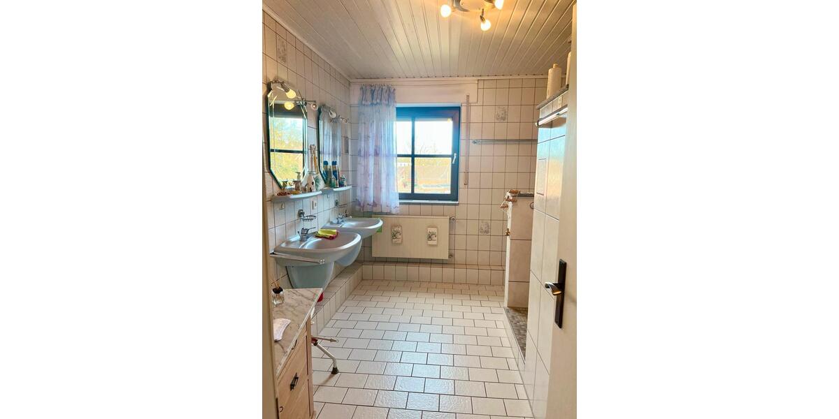 Einfamilienhaus Brüggen - 4.5 Zimmer, 154 m&sup2;, 420.000&euro; | Angebot:25858667