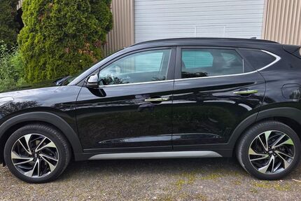Hyundai TUCSON 57.500 km 19.980 € Estenfeld 97230