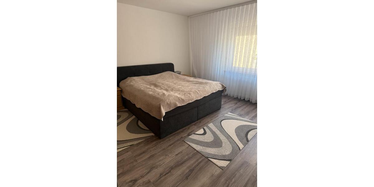 Etagenwohnung Kröv - 4 Zimmer, 105 m&sup2;, 1.200&euro; | Angebot:26314767
