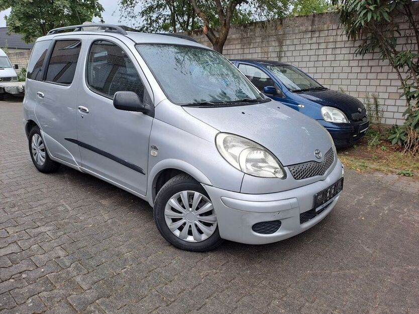 Yaris