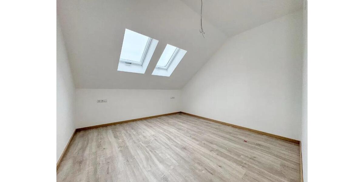 Doppelhaushälfte Bopfingen - 4 Zimmer, 125 m&sup2;, 399.000&euro; | Angebot:26829252